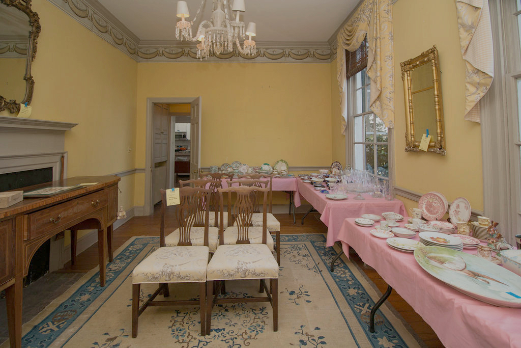 Want To Have an Estate Sale in Virginia? Contact Four Sales